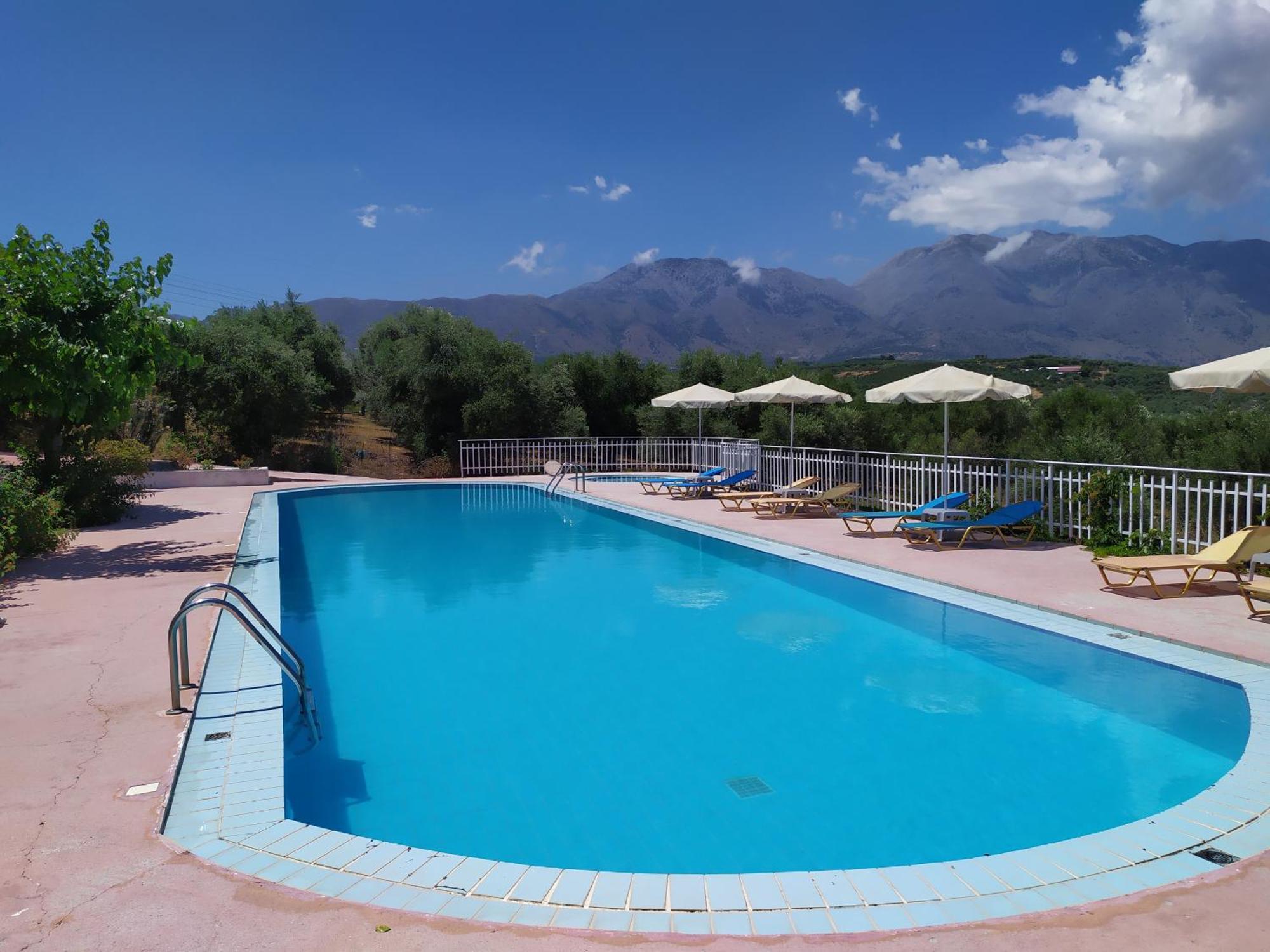 Calamon Apartments Episkopi-Chania エクステリア 写真