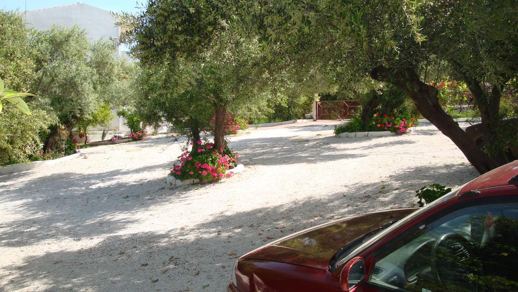 Calamon Apartments Episkopi-Chania エクステリア 写真