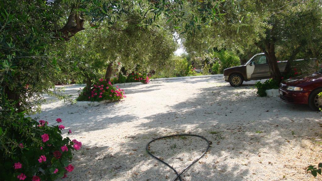 Calamon Apartments Episkopi-Chania エクステリア 写真