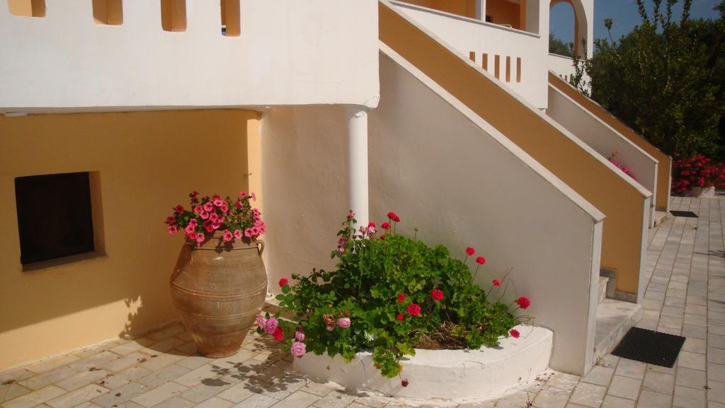 Calamon Apartments Episkopi-Chania エクステリア 写真